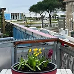 Grande Maison 8-10 P Avec Balcon Vue