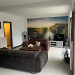Grande Maison 8-10 P Avec Balcon Vue