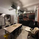 Grande Maison 8-10 P Avec Balcon Vue *
