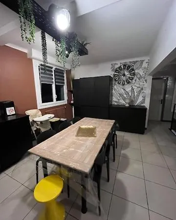 Grande Maison 8-10 P Avec Balcon Vue