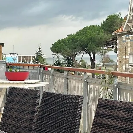 Grande Maison 8-10 P Avec Balcon Vue Casa de Férias