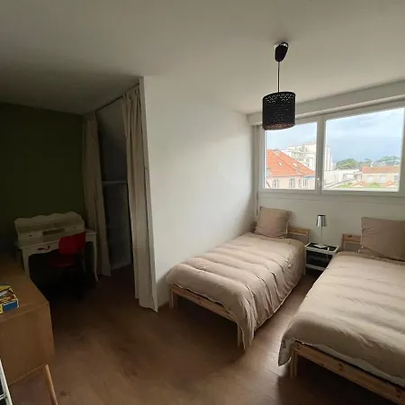 Grande Maison 8-10 P Avec Balcon Vue