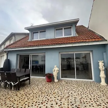 Grande Maison 8-10 P Avec Balcon Vue Casa de Férias