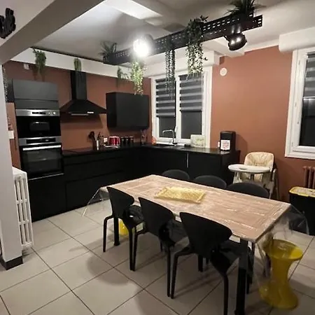 Grande Maison 8-10 P Avec Balcon Vue Casa de Férias *