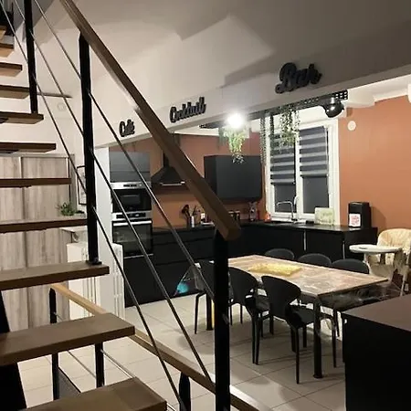 Grande Maison 8-10 P Avec Balcon Vue Ferienhaus *
