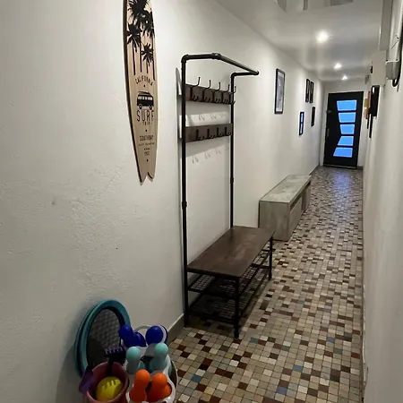 Grande Maison 8-10 P Avec Balcon Vue *