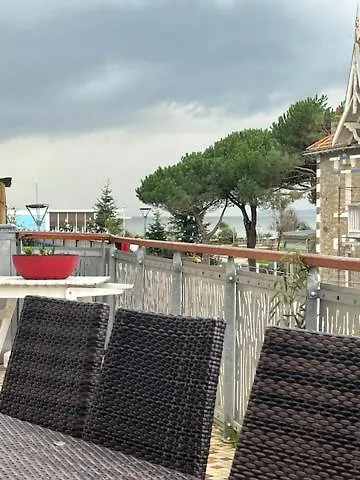 Grande Maison 8-10 P Avec Balcon Vue Hébergement de vacances *